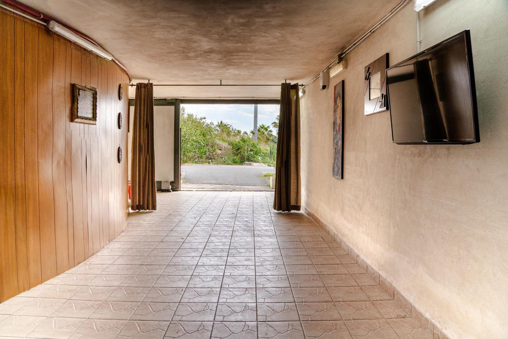 Holidays Alba Villa *