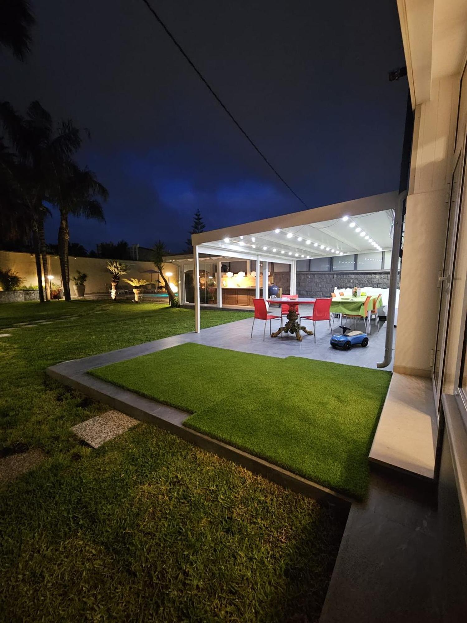 Villa Holidays Alba