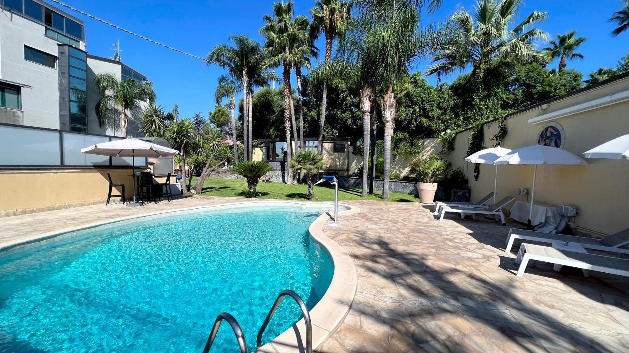 Villa Holidays Alba Catania